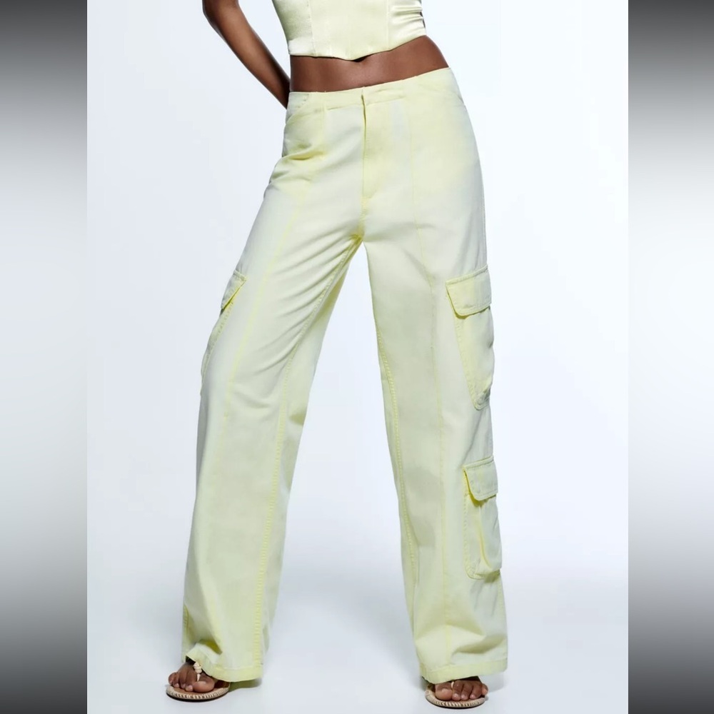 Zara Light Yellow Wide-Leg Cargo Pants